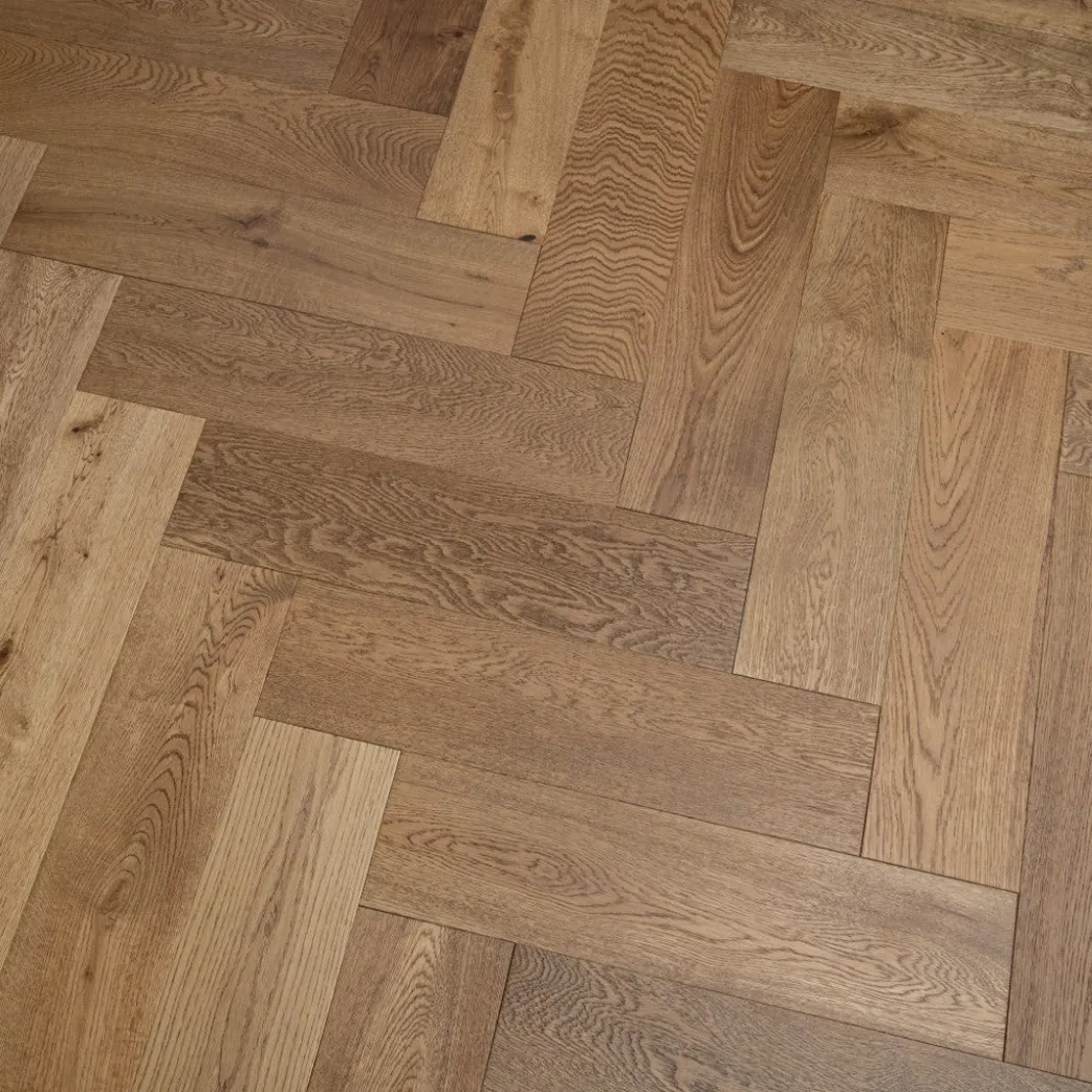 Smoked Stain Oak Herringbone Click 14mm