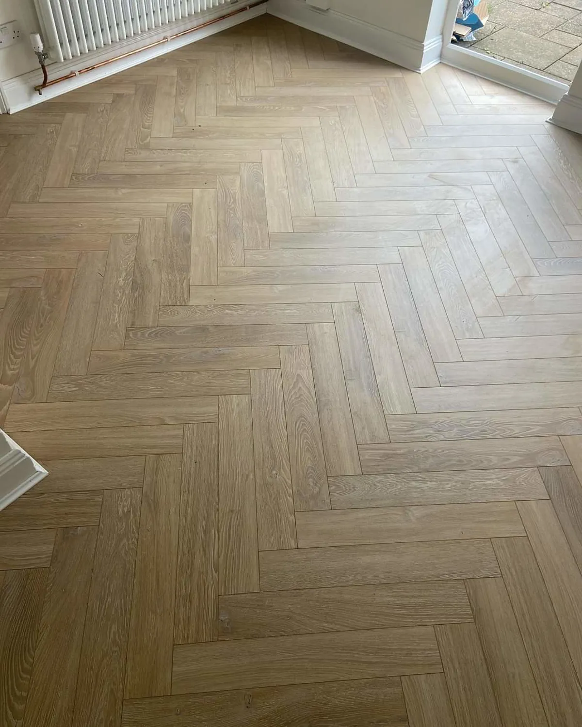 Desert Oak Herringbone 12mm Laminate