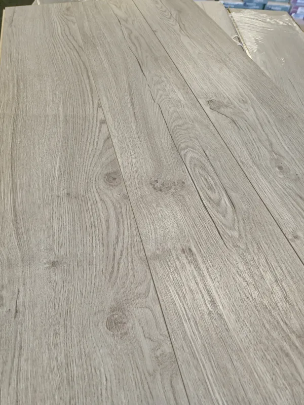 29.9m2 Bundle Dove Grey Oak 7mm + FREE Underlay