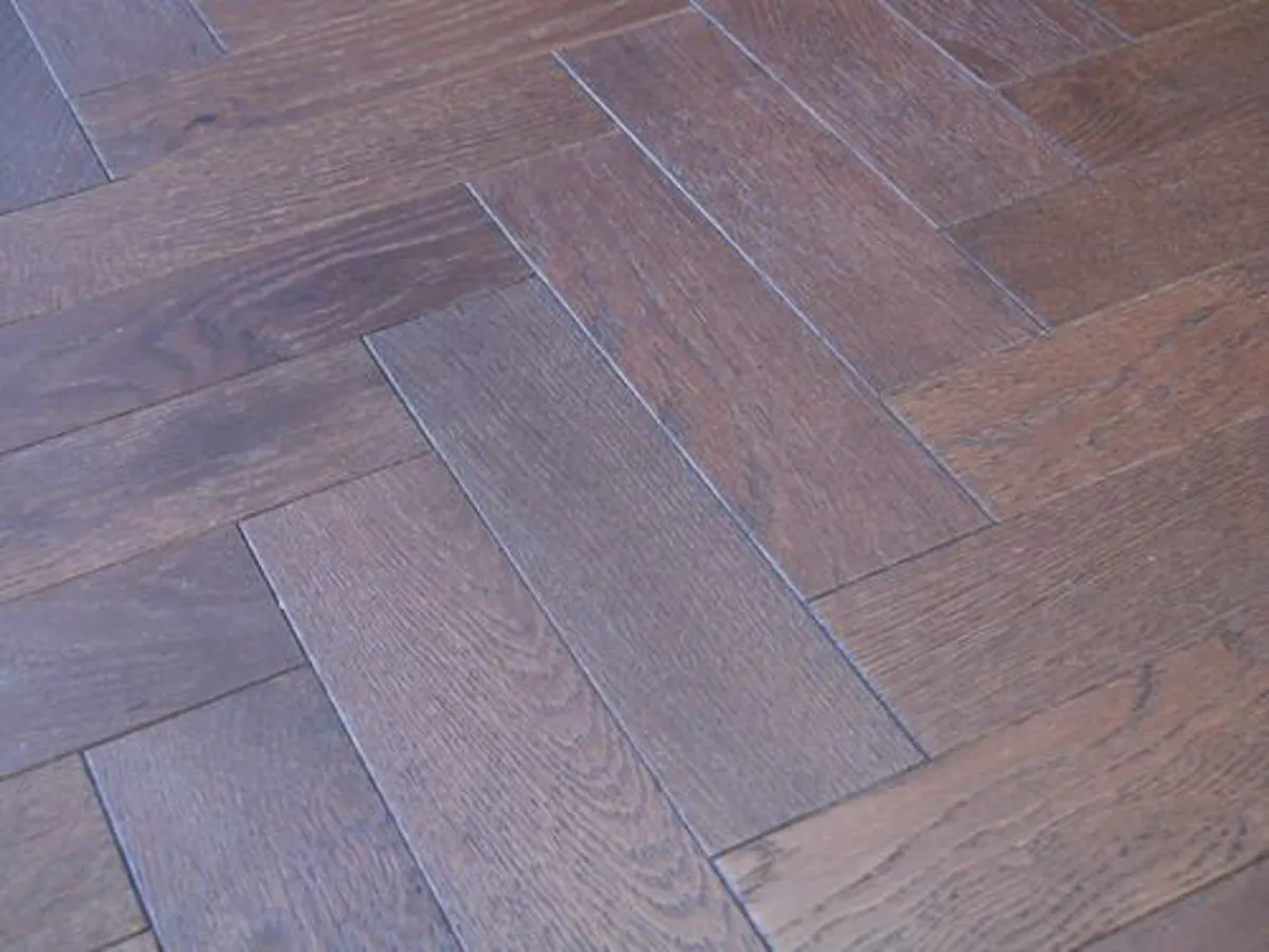 Walnut Stain Herringbone 18mm