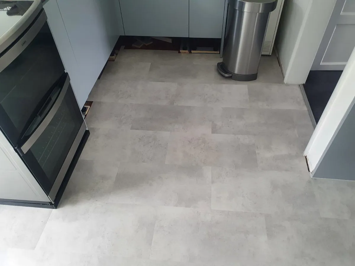 Flint Grey 5.5mm SPC Click Tile