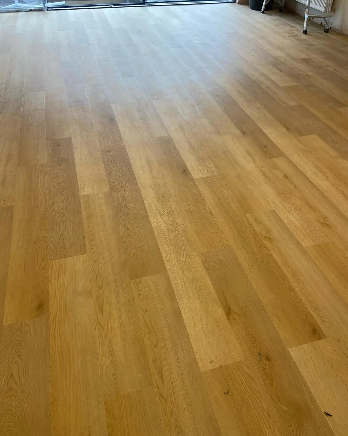 Golden Oak PREMIUM 6.0 SPC Vinyl Click 