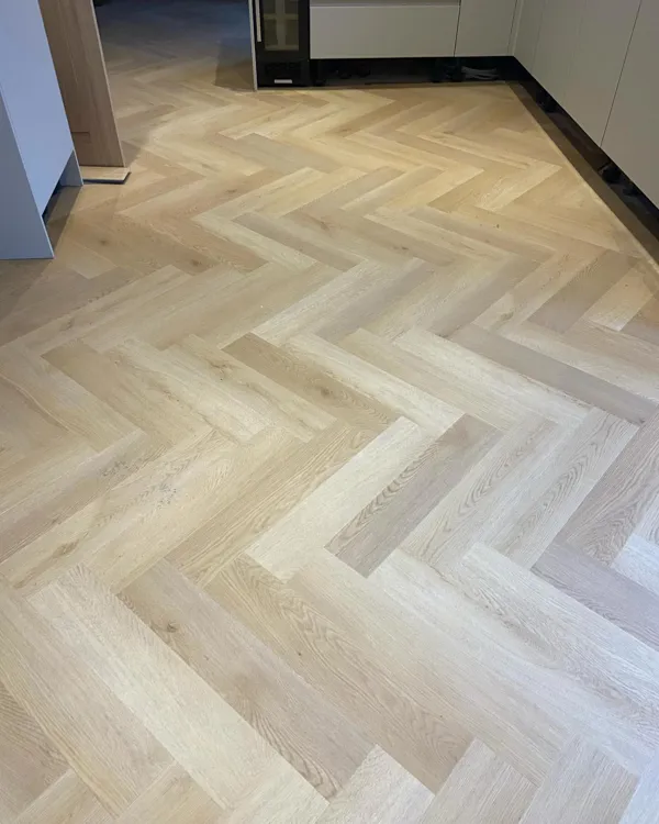 Golden Oak Premium Herringbone 6.0 SPC Click