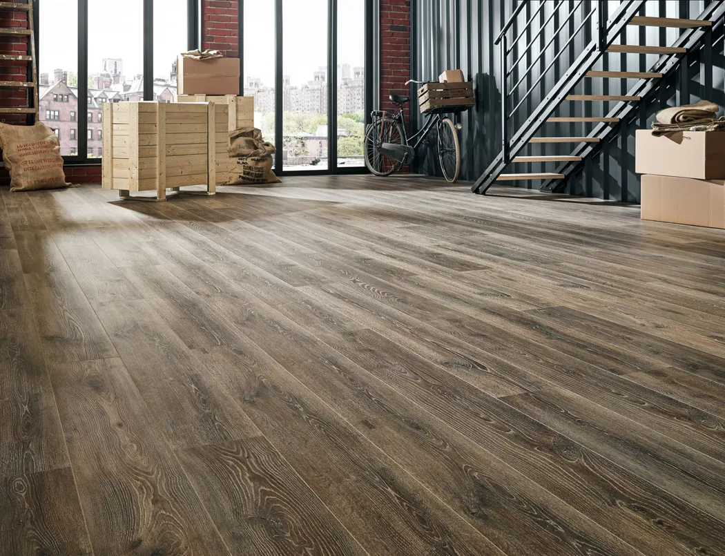 Copper Brown Oak 12mm AC5 Laminate