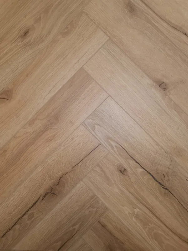 Western Oak 4mm SPC Herringbone