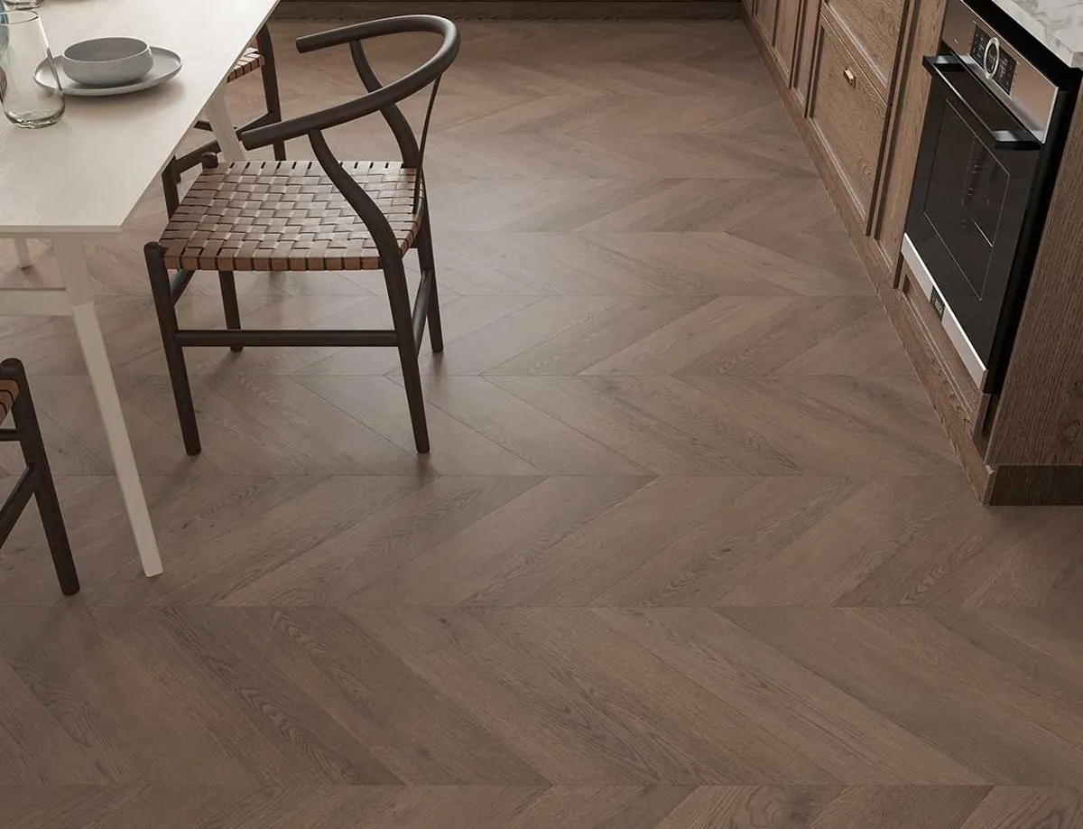 Smoked Bourbon 3mm Chevron LVT