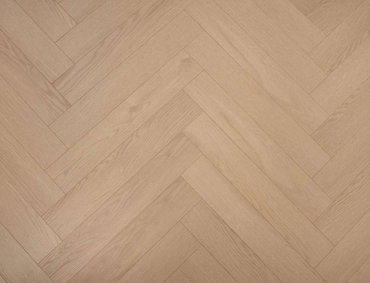Linford Oak 12mm Deluxe Laminate Herringbone