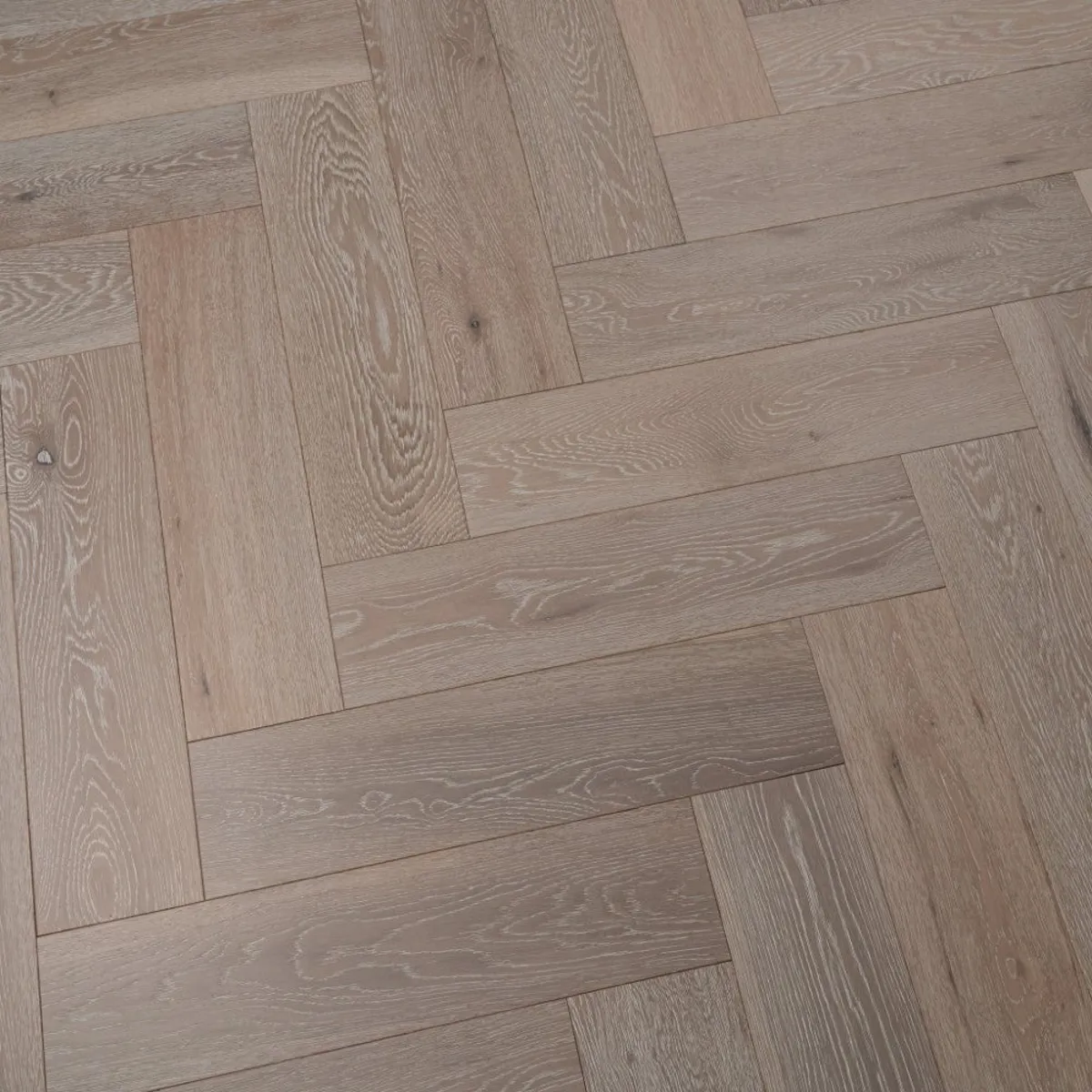 Brushed White Oak Herringbone Click 14mm
