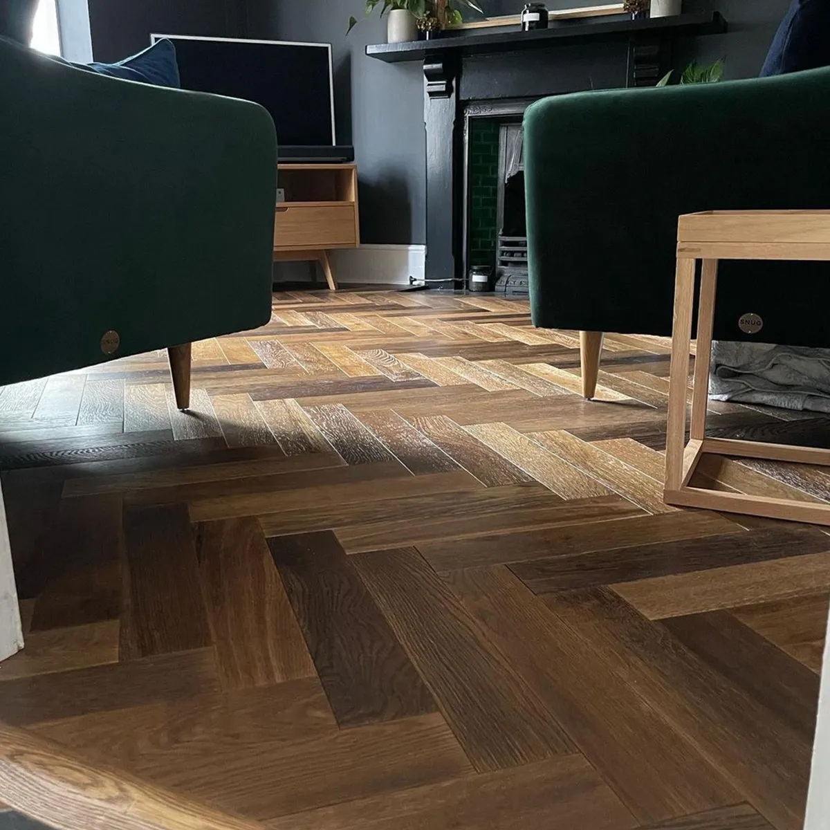 Double Smoked Lacquered Oak 14mm x 90mm Herringbone