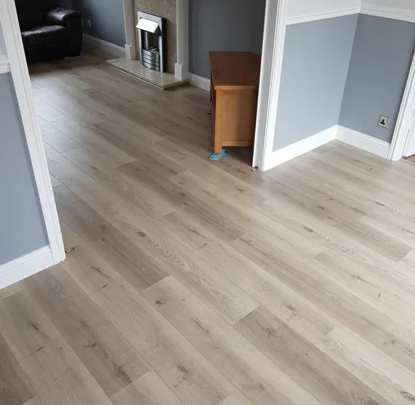 Greek Oak 12mm Laminate