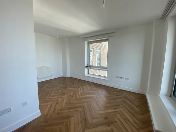 Crafted Oak Herringbone 12mm Laminate