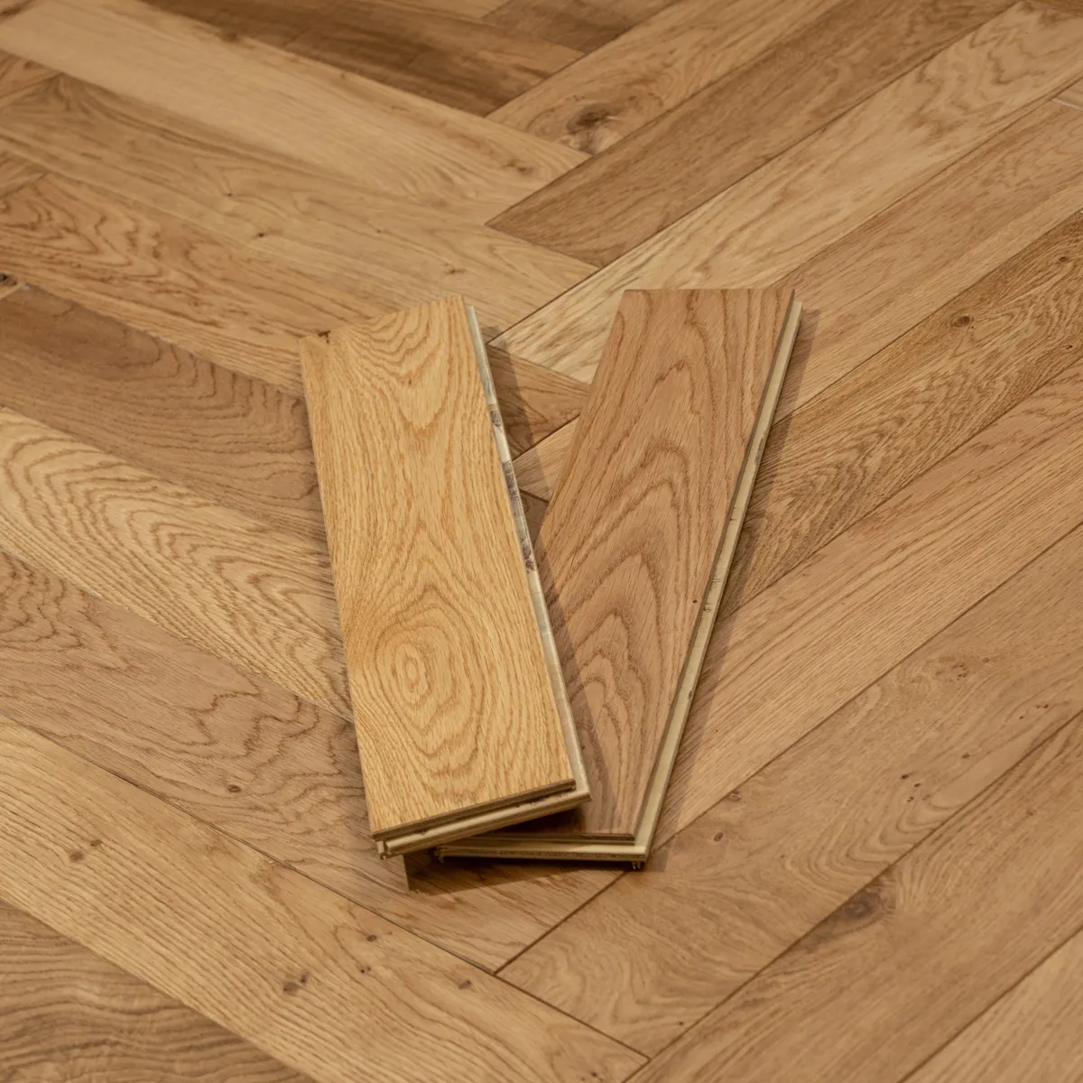 14/3 Natural Oak Brushed & UV Lacquered Herringbone