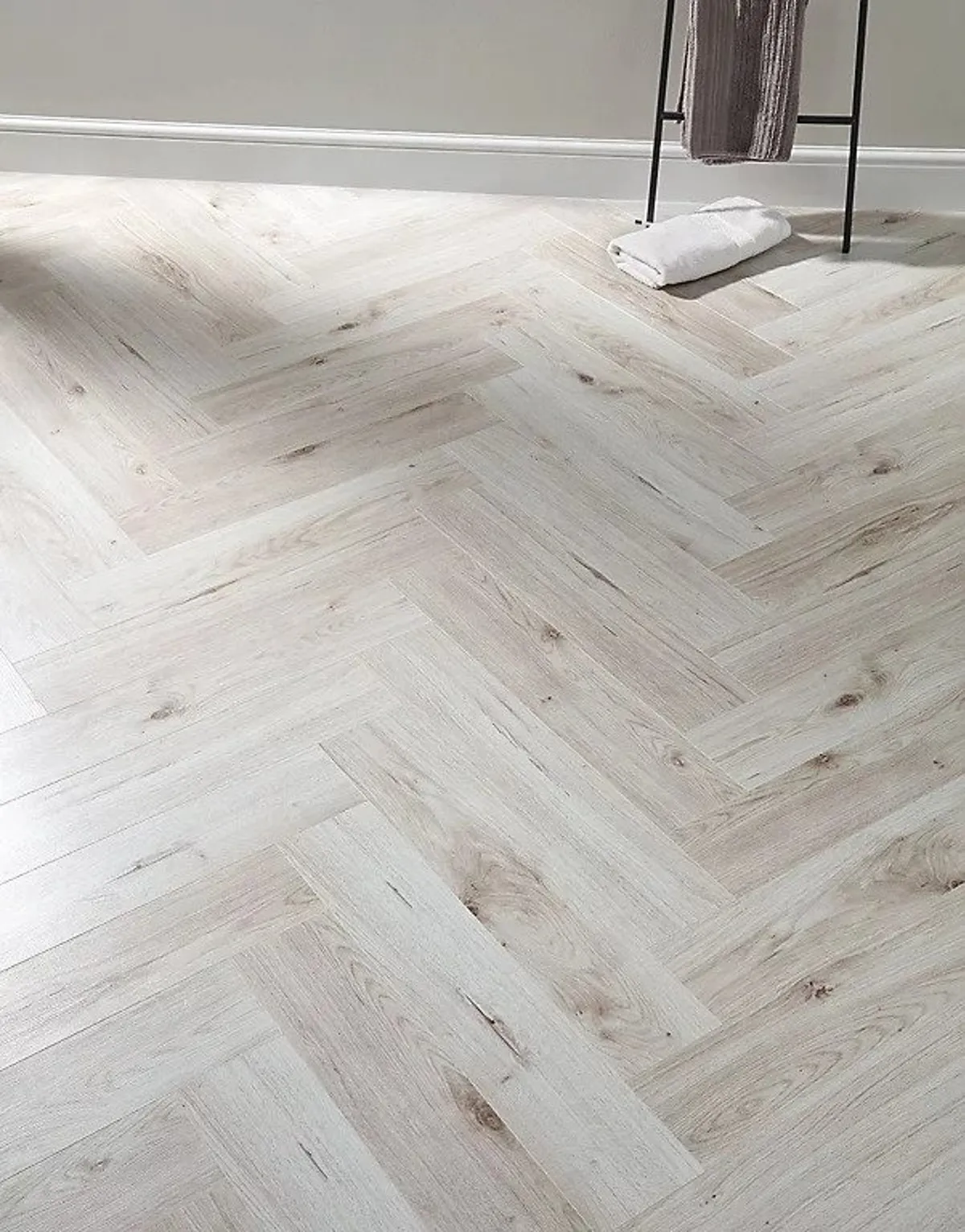 30m2 French Oak Herringbone