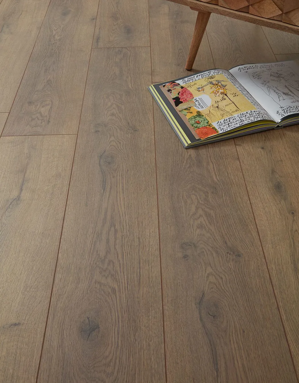 Nairobi Oak 12mm Laminate