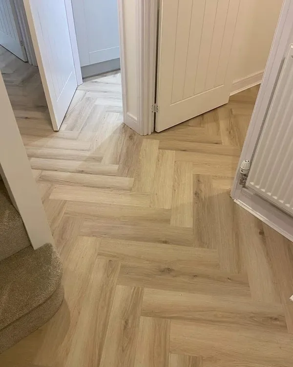 Sandy Limed Oak PREMIUM Herringbone 6.0 SPC Vinyl Click