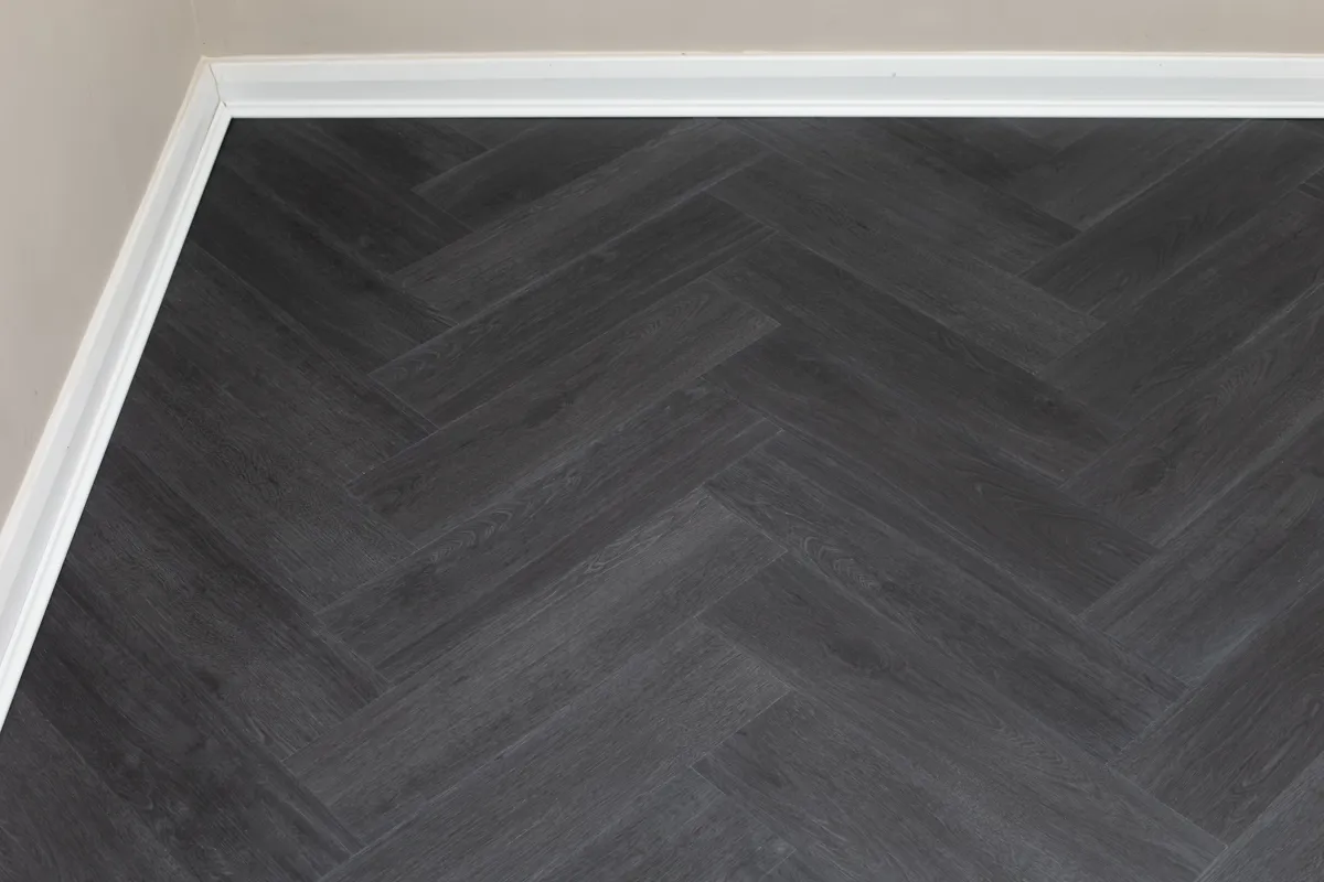 Black Oak 6mm SPC Herringbone Click (Clearance)