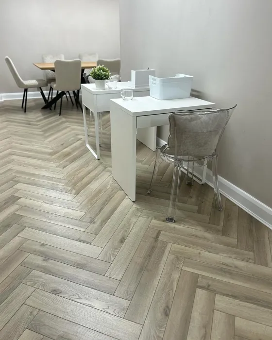Greek Oak Herringbone 12mm Laminate