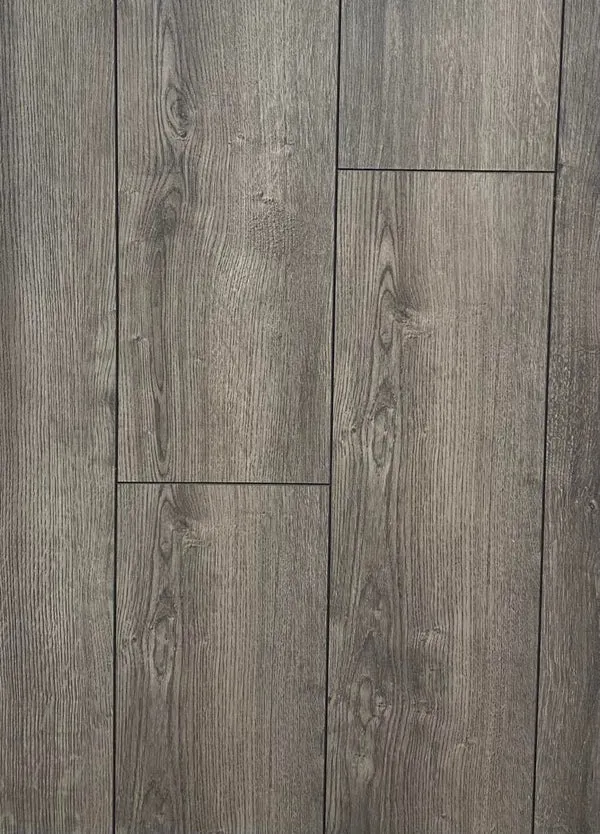 Prague Oak 12mm Laminate