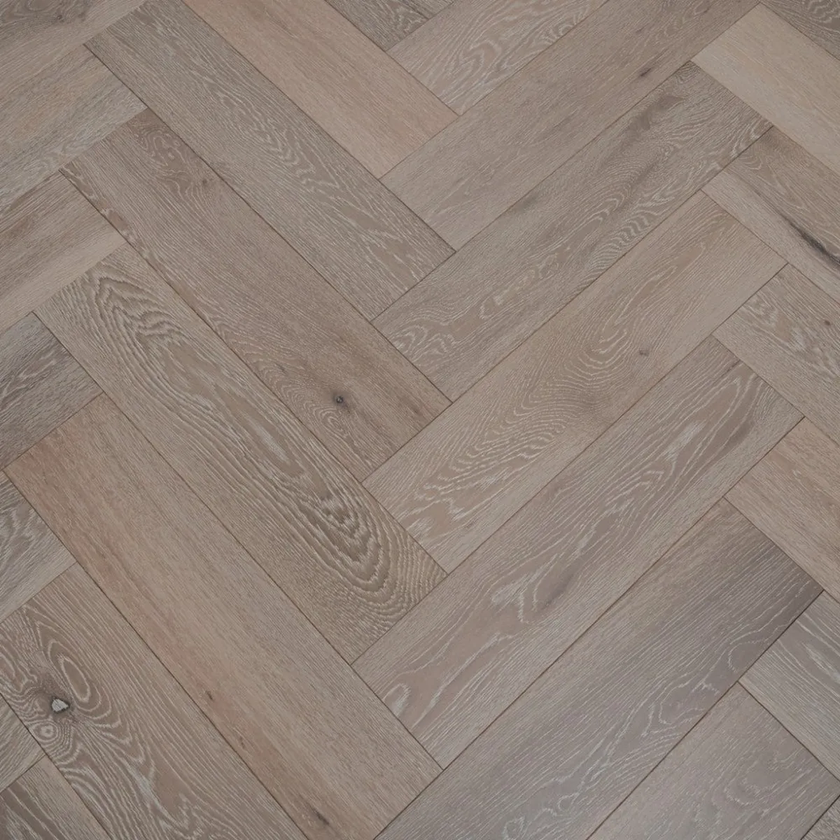Brushed White Oak Herringbone Click 14mm