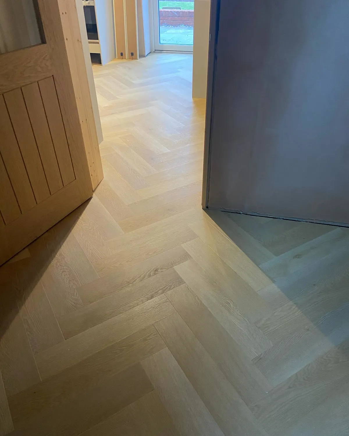 Golden Oak Premium Herringbone 6.0 SPC Click