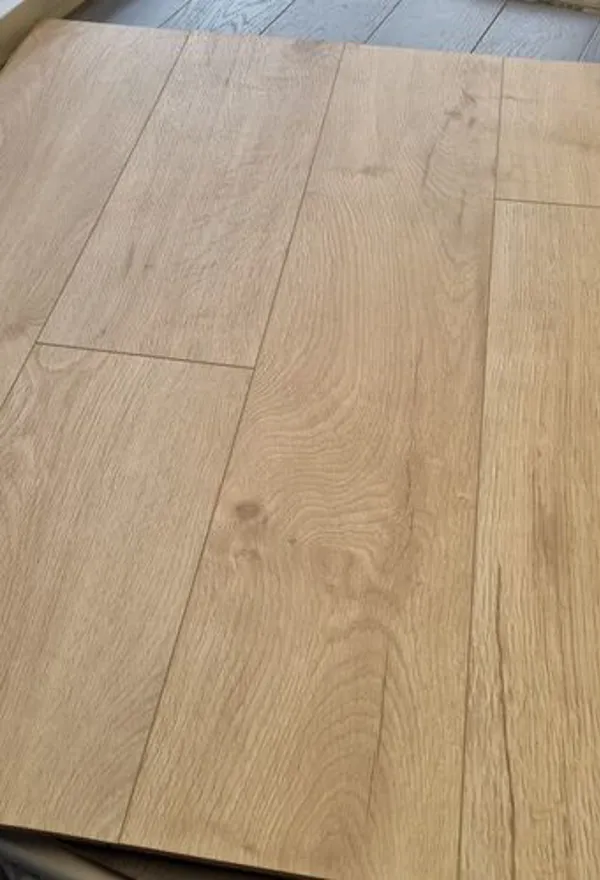 Bleached Oak 8mm Water Resistant