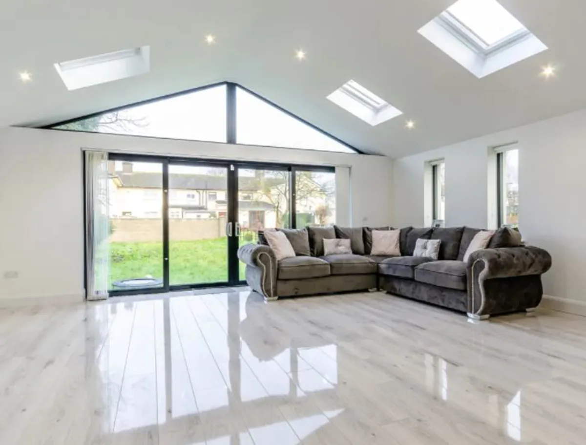 31m2 Bundle Winter White Super High Gloss 8mm + FREE Underlay