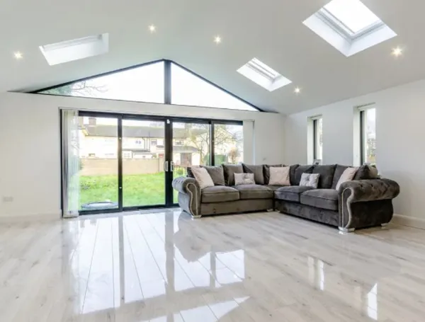 31m2 Bundle Winter White Super High Gloss 8mm + FREE Underlay