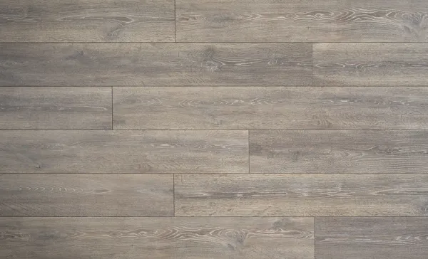 Copper Brown Oak 12mm AC5 Laminate