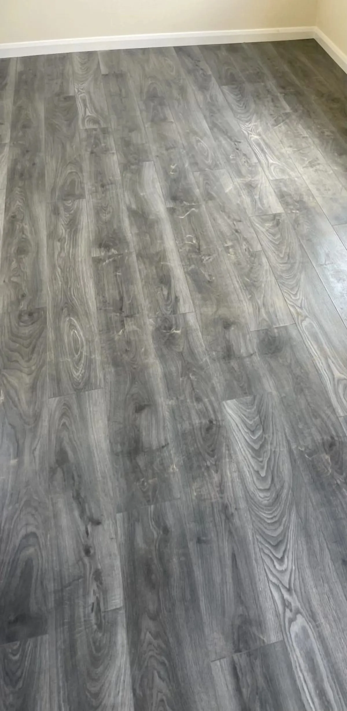 30m2 Bundle Dark Metal Grey 12mm Laminate + FREE Underlay