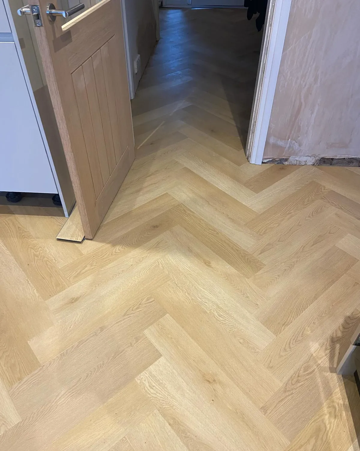 Golden Oak Premium Herringbone 6.0 SPC Click