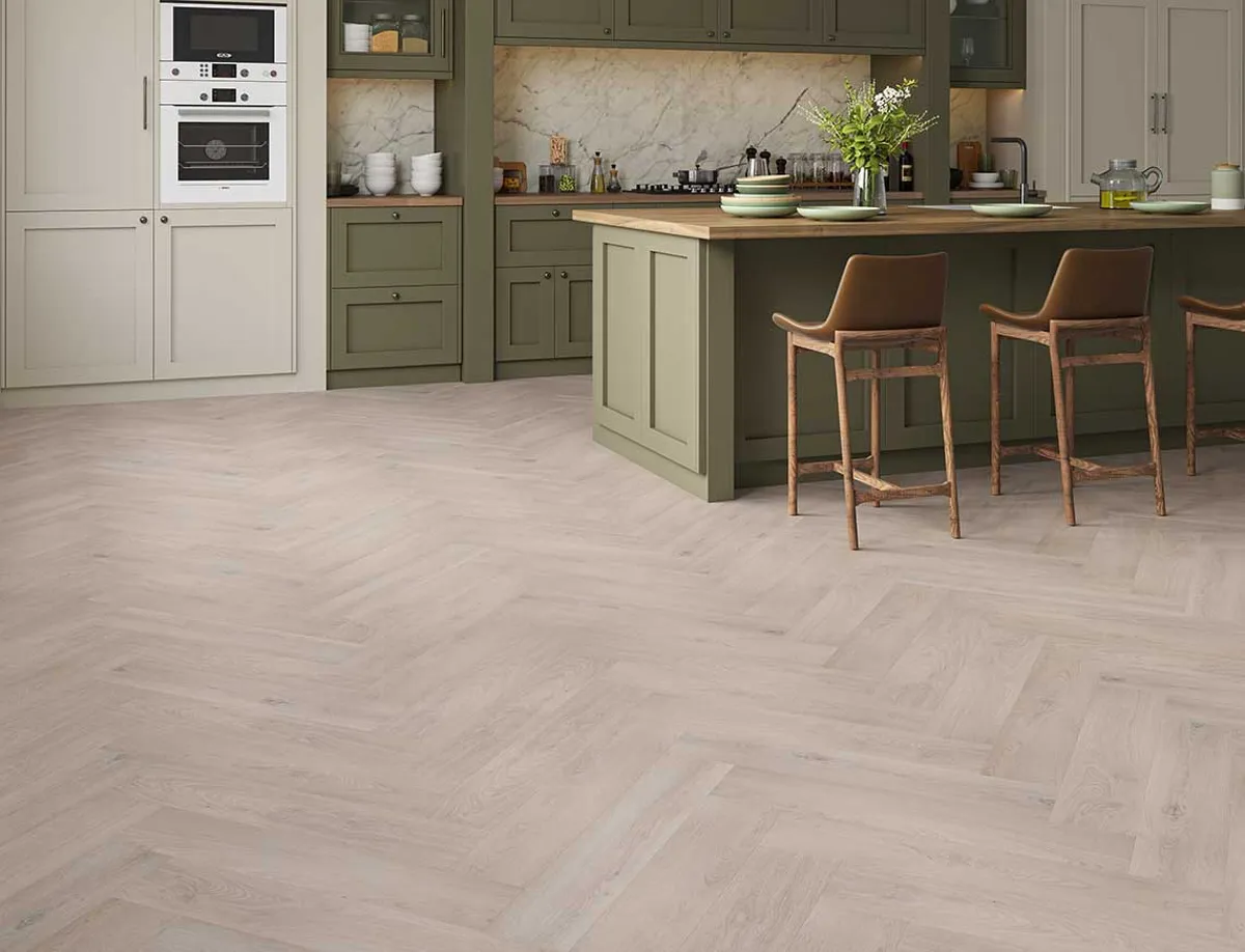 Crescent Oak 3mm Herringbone LVT