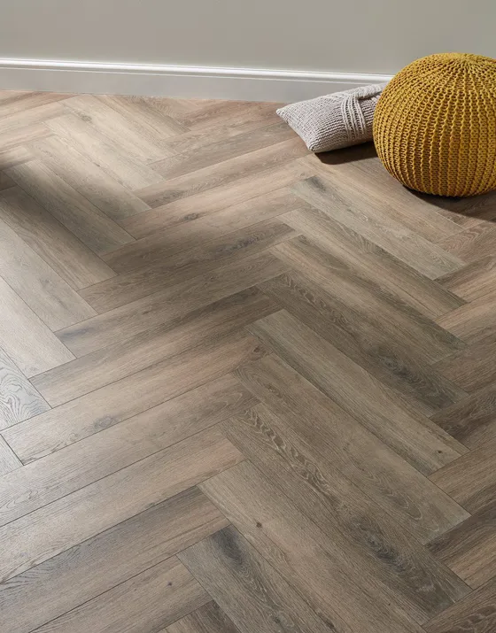 Chocolate Oak 8mm Herringbone